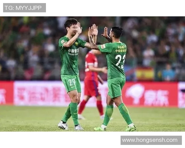 上海足球队在亚运会积分榜上以50分稳居第一名引发关注 上海足球队在亚运会积分榜上以50分稳居第一名引发关注