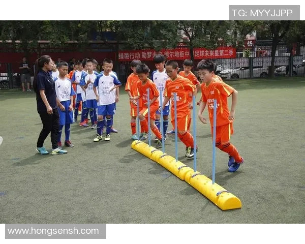 中国现役新秀足球明星崛起展现青春力量与未来希望